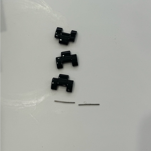 Black and Silver Michael Kors Watch - Picture 7 of 7